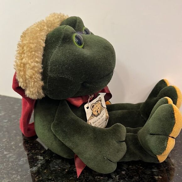 Boyd VTG  Plush Holiday Musical Frog Plays We Wish You A Merry Christmas - Picture 6 of 9